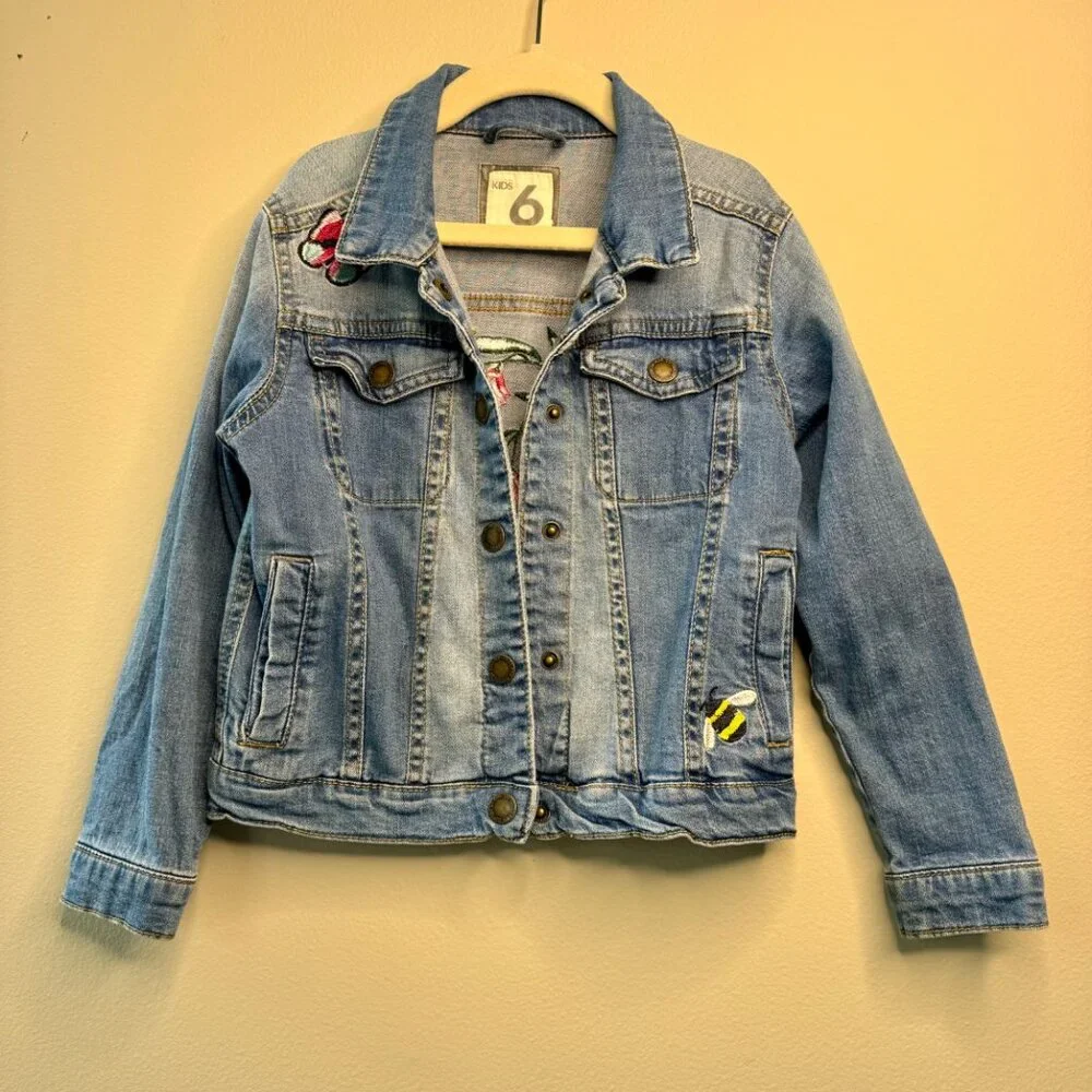 COTTONON Kids Hummingbird Jean Jacket Girls 6 Denim Embroidered Bee Cotton On - Picture 2 of 9